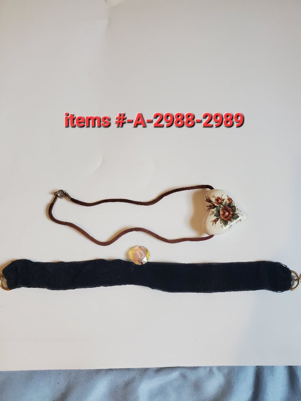 2 Necklaces, items # A -2988-2989,. wt. 29 grams.